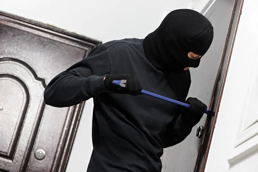 Best Ways in Stopping Burglars From Targeting Your Home